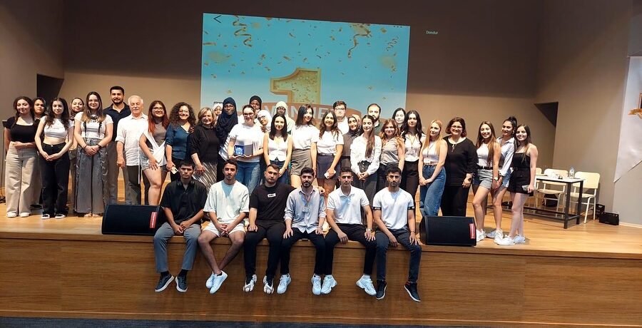 İngilizce Öğretmenliği Bölümümüzden Enerji Dolu Spelling Bee!